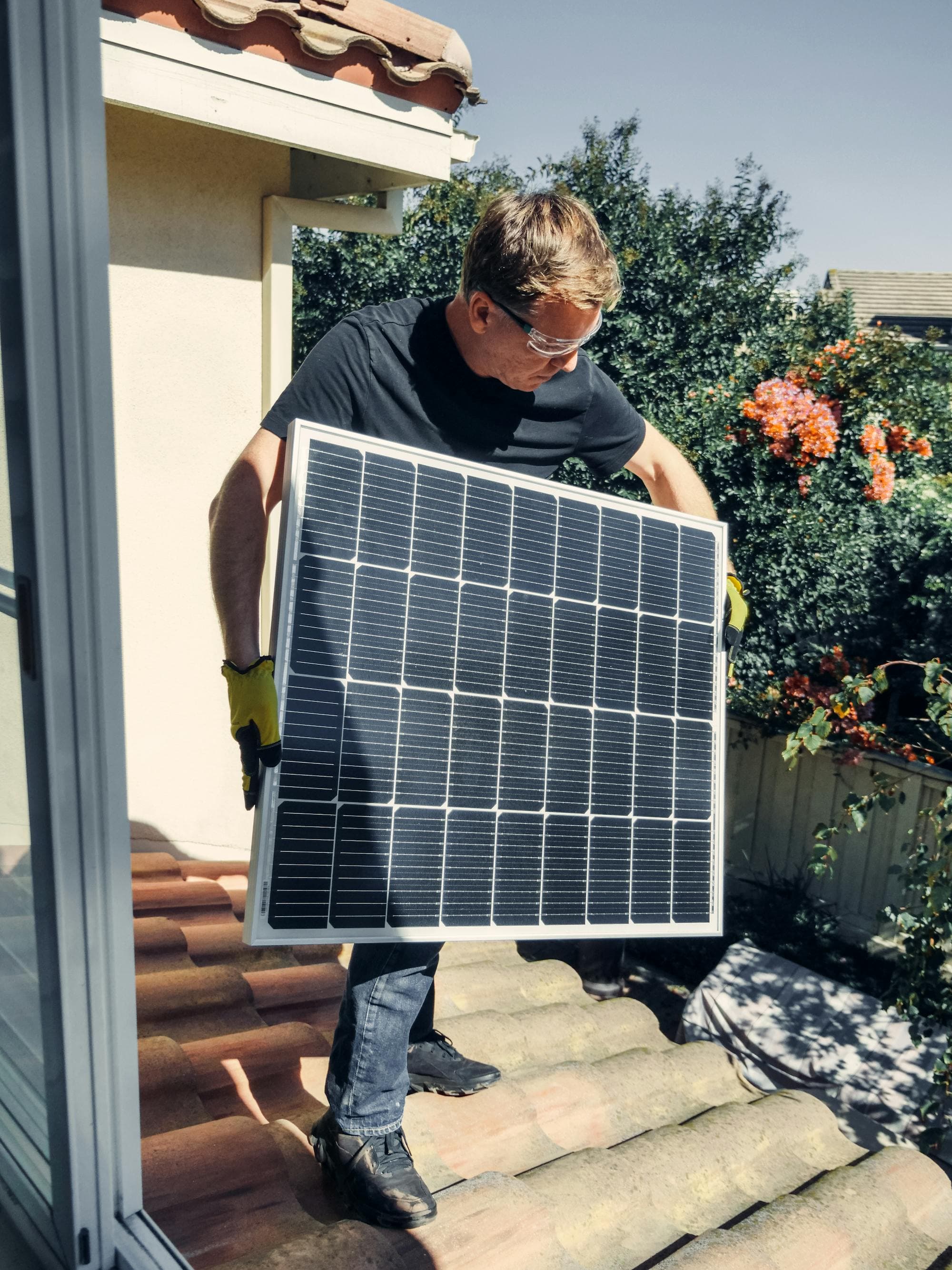 Flat roof solar installation with low-slope racking
